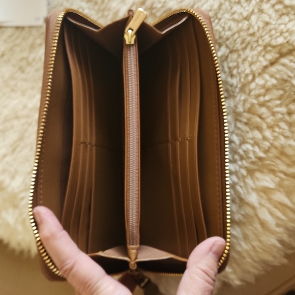 NWOT Coach Signature Leather Zip Around Long Wallet 🤎💛 - Picture 13 of 16